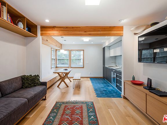 4th image of 1524 Yale St APT 4