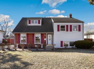 542 Winston Ln, Chicago Heights, IL 60411