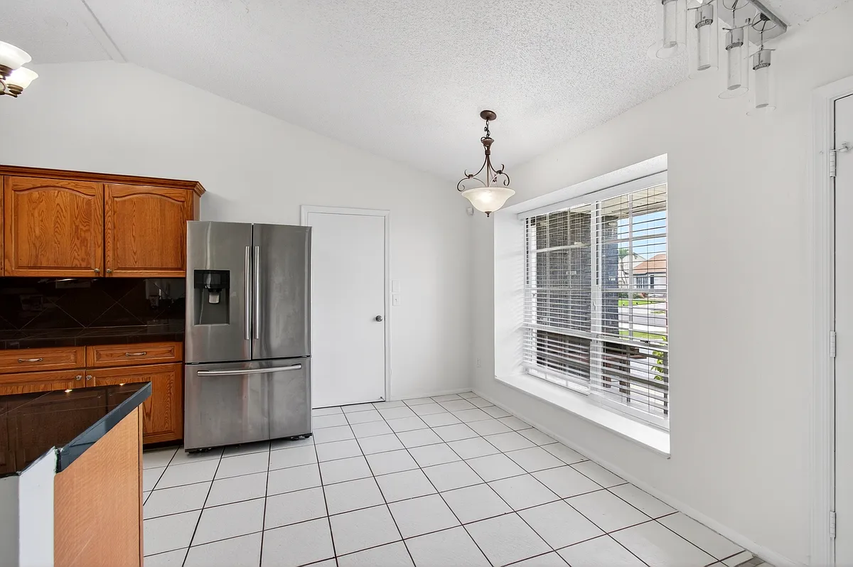 Building Photo - 5628 Pebble Brook Ln