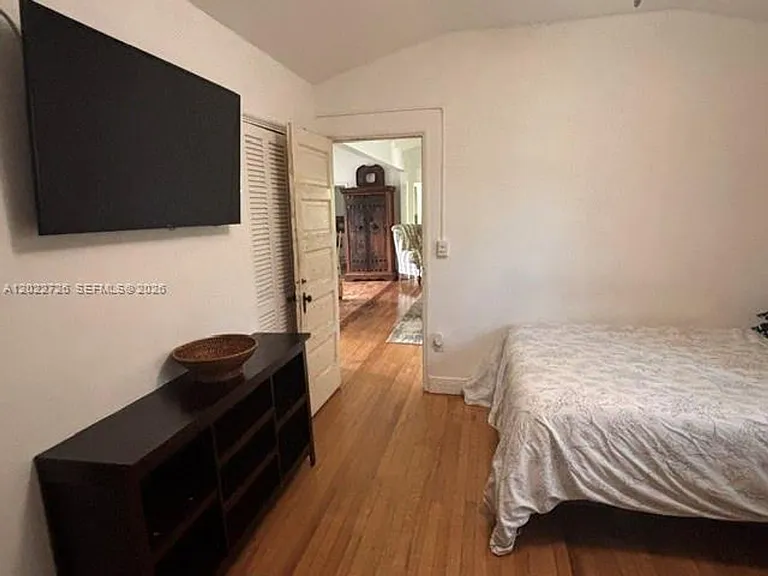8228 NE 8th Ct — Photo 11