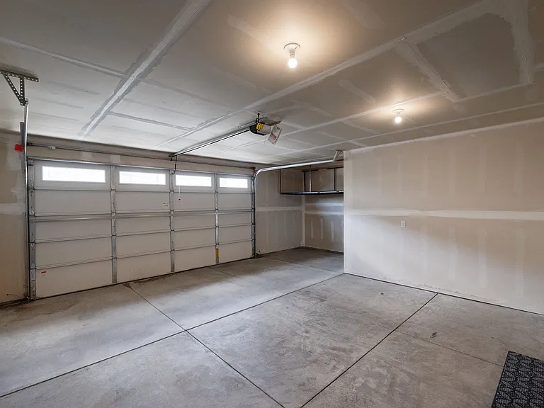 2557 NW Spruce Pl — Photo 20