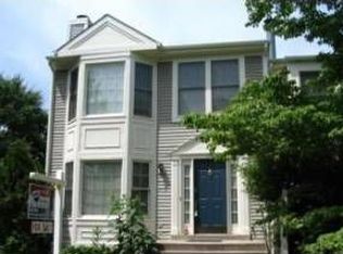 12116 Springwoods Dr, Woodbridge, VA 22192