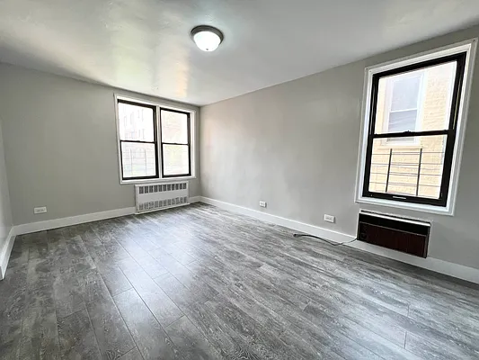 Rented by Premier One Realty LLC | media 23