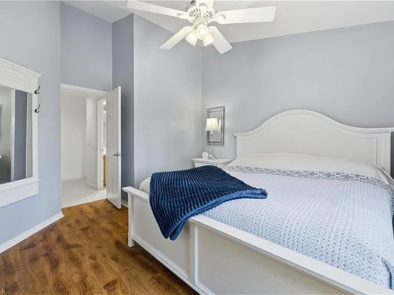 27119 Oakwood Lake Dr — Photo 20