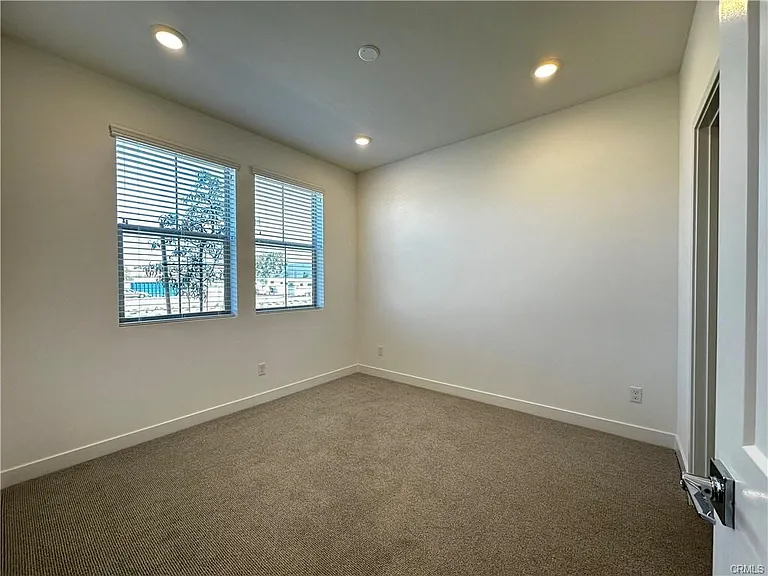 5019 Belmont Ln — Photo 22