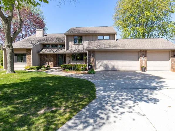 3301 S Poplar Ln, Appleton, WI 54915