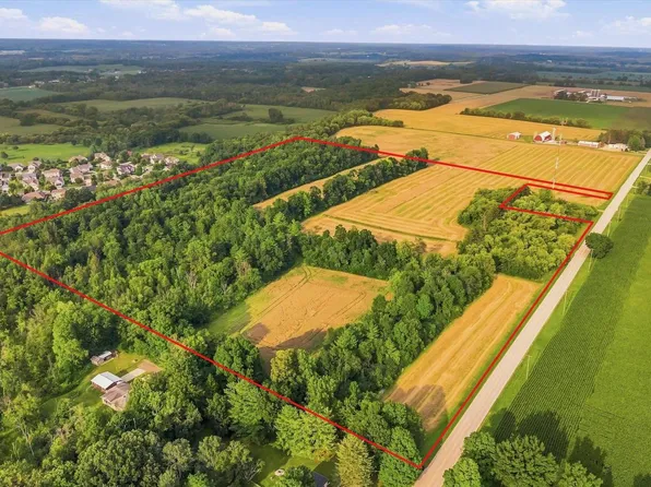 2322 RUSCO DRIVE, West Bend, WI 53095