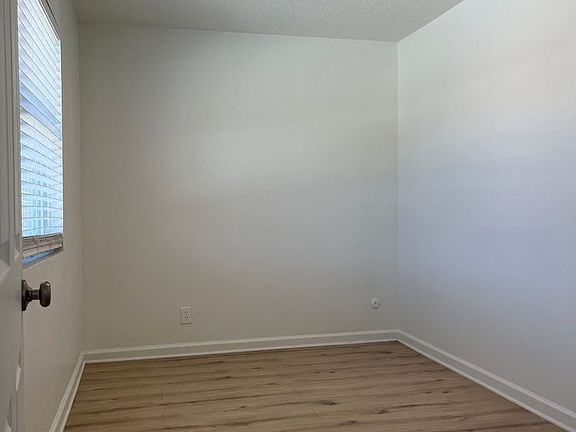 5th image of 2612 Steele Ave SW APT 26D