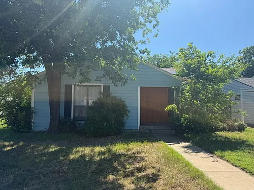 2301 Palm St Photo 1