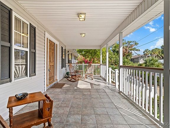 4th image of 1030 N Crescent Dr