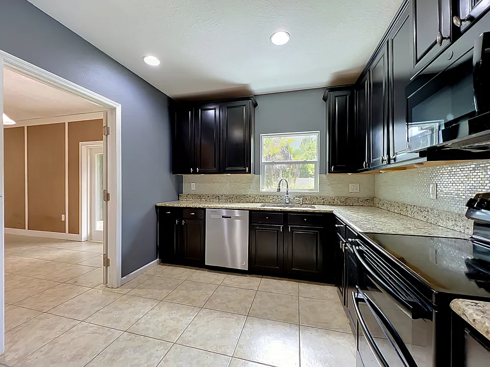 1288 Dillard Dr SE
