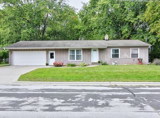 918 Hickory St, Cleveland, WI 53015