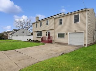 3444 Bayfront Dr, Baldwin, NY 11510