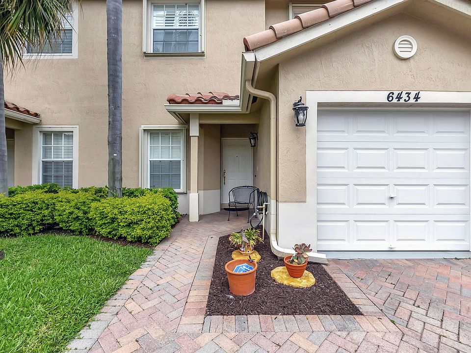 1st image of 6434 Park Lake Circle