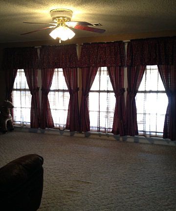 3rd image of 114 NW Avenue F