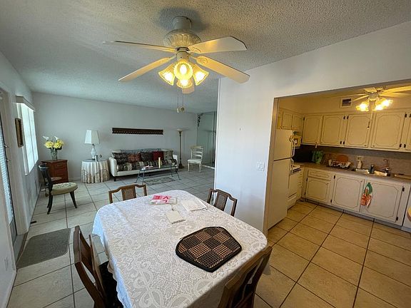 4th image of 246 E Wellington Dr #H
