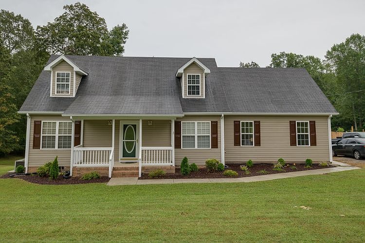1st image of 218 Brown Ln