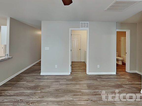 2nd image of 339 Oakleigh Ln
