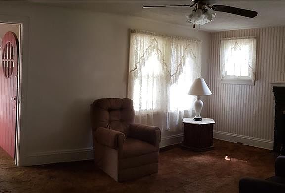 3rd image of 2512 Clayton Dr
