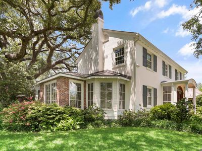 3027 E Lakeshore Dr, Baton Rouge, LA, 70808