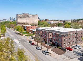 3205 Broadway Blvd APT 11, Kansas City, MO 64111