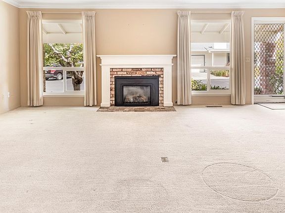 5th image of 435 Meadowgreen Drive
