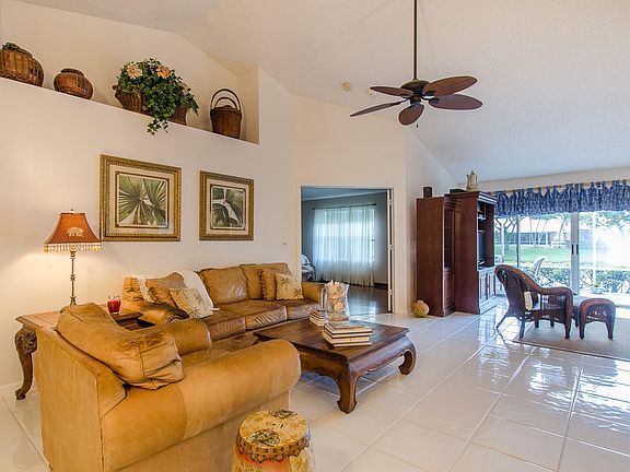 4th image of 5512 Grande Palm Cir