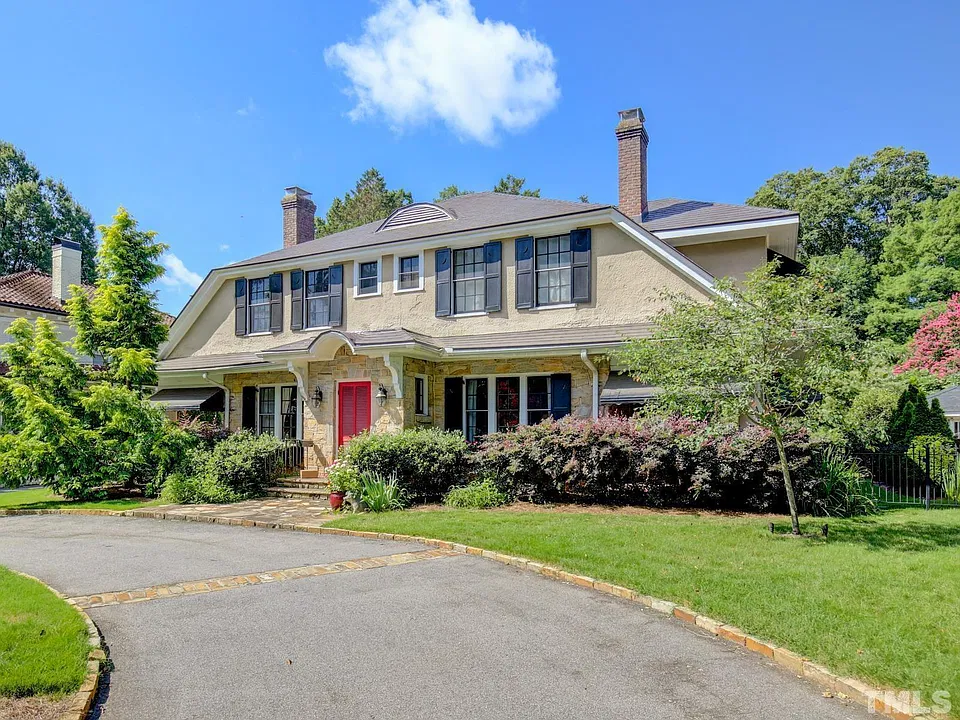 2109 Fairview Rd