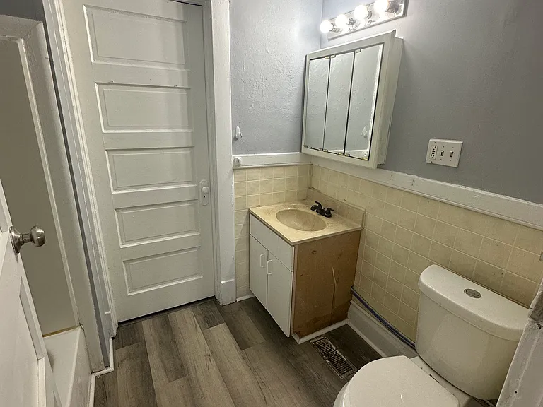 3227 Maple St #2 — Photo 9