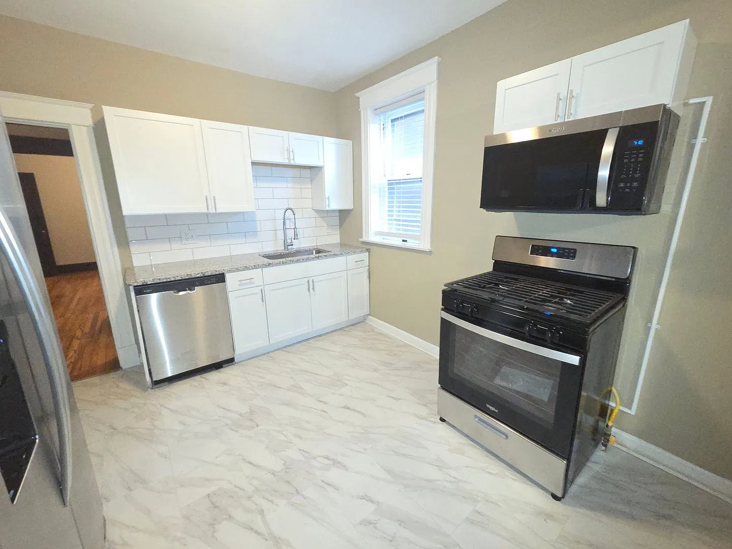 4220 Shaw Blvd — Photo 3