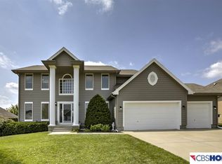 8626 S 100th St, La Vista, NE 68128