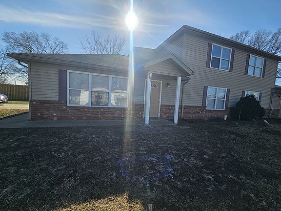 5th image of 2102 S Cunningham Ave
