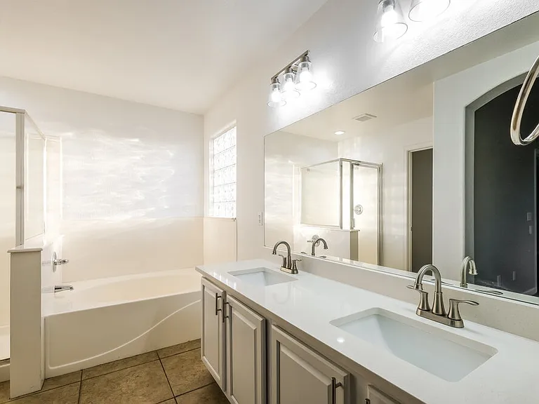 15178 W Taylor St — Photo 12