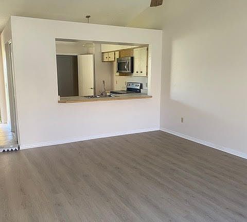 3rd image of 2960 Clearlake Dr APT 3