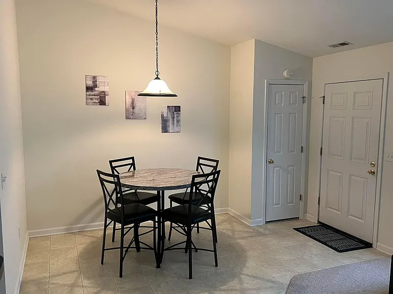 2900 Myrtle St #5 — Photo 3