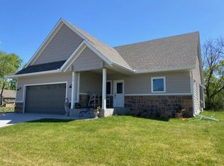 715 Jenks Ave SW, Cokato, MN 55321