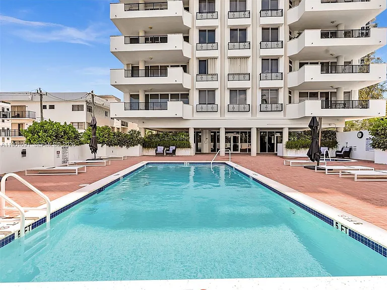 6422 Collins Ave #701 — Photo 53