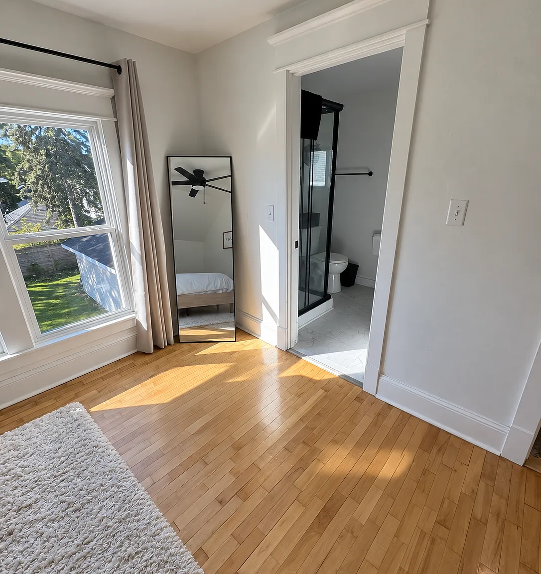 3 bed, 1208 sqft, $1,900 — Photo 3