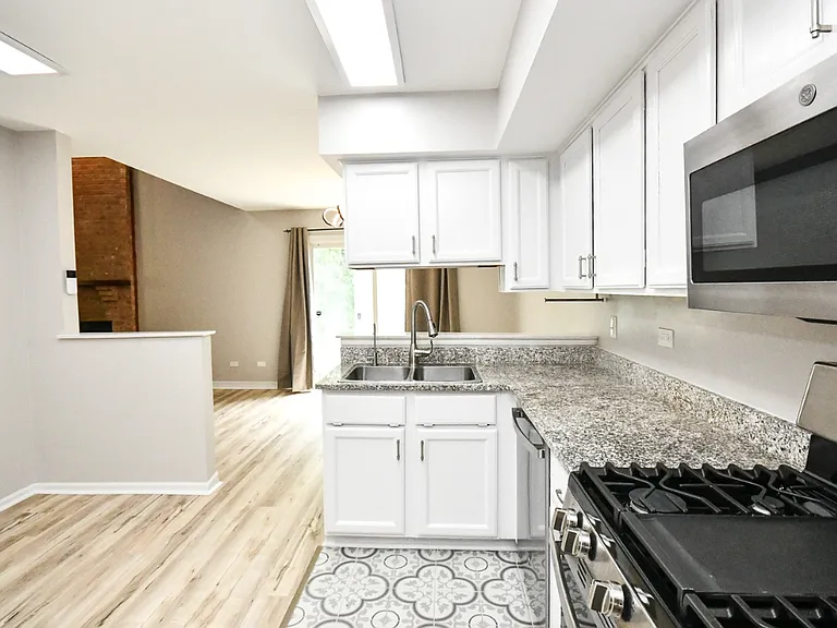121 Cammeron Ct — Photo 13