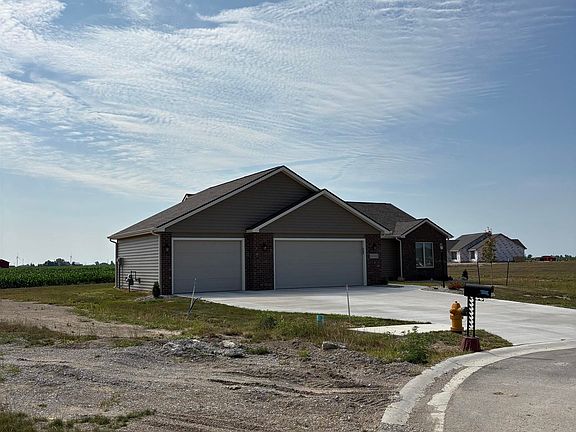 2nd image of 22422 Ametrine Ct