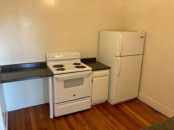 5th image of 327 S 11th St #4