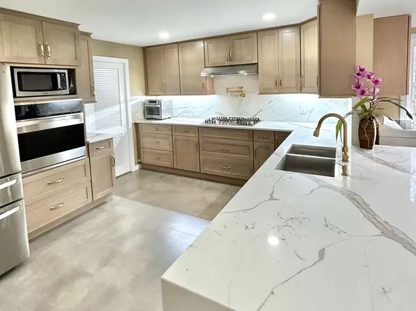 477 Booth Hill Rd, Trumbull, CT 06611