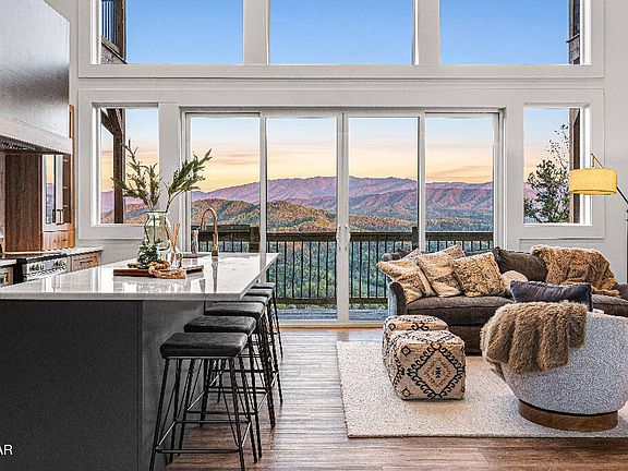 2nd image of 937 Autumn Ridge Way
