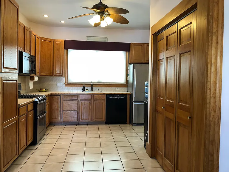 39 Newtonville Ave — Photo 6