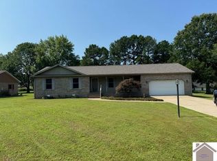 830 Cindy Dr, Paducah, KY 42003