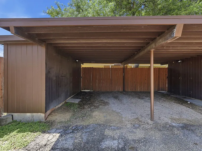 803 Oblate Dr — Photo 21