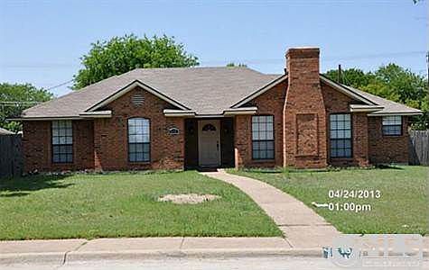 1st image of 213 Elder Oak Dr