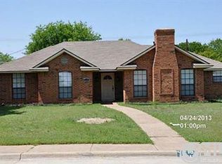 213 Elder Oak Dr, Desoto, TX 75115