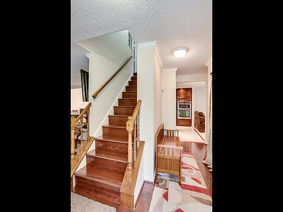4th image of 3413 Chelsea Dr