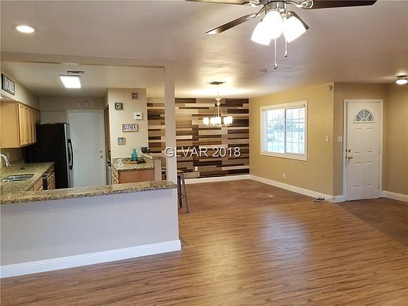 4th image of 800 Fairway Dr